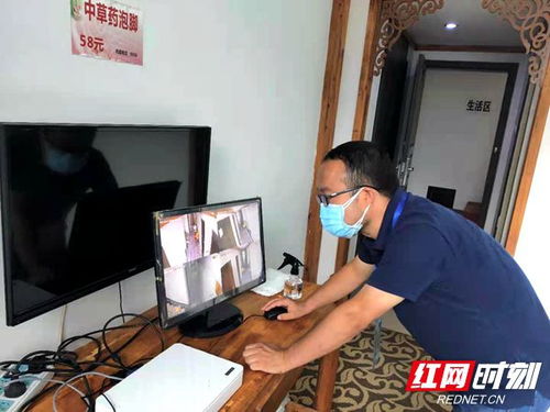 無畏前行 平面設(shè)計師在隔離一線的創(chuàng)作紀事